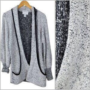 Vintage Cardigan Sweater Jacket Size Medium Oversized 90s Pocket Boucle Grey